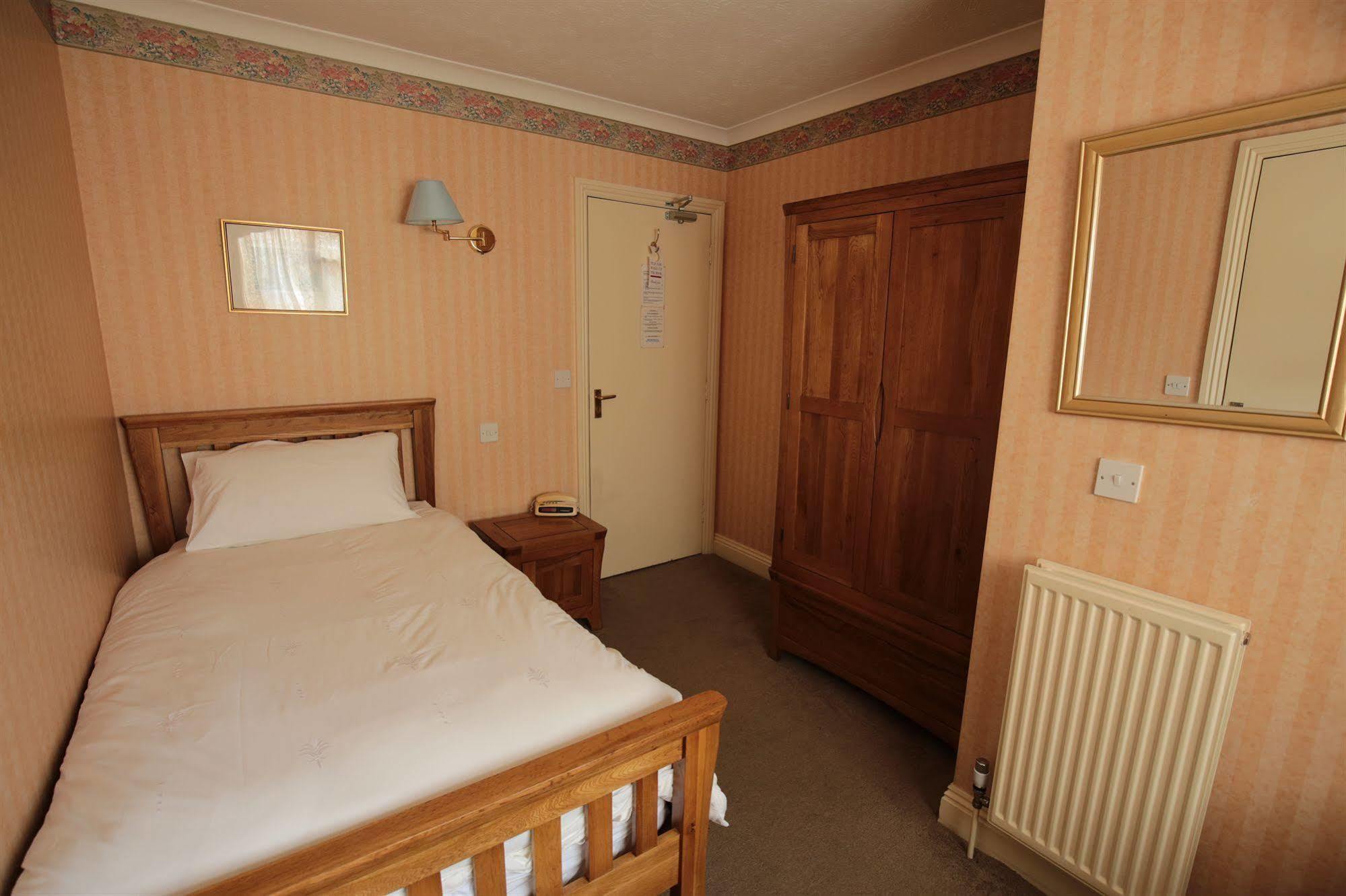 Fernbank Hotel Basingstoke Exteriér fotografie