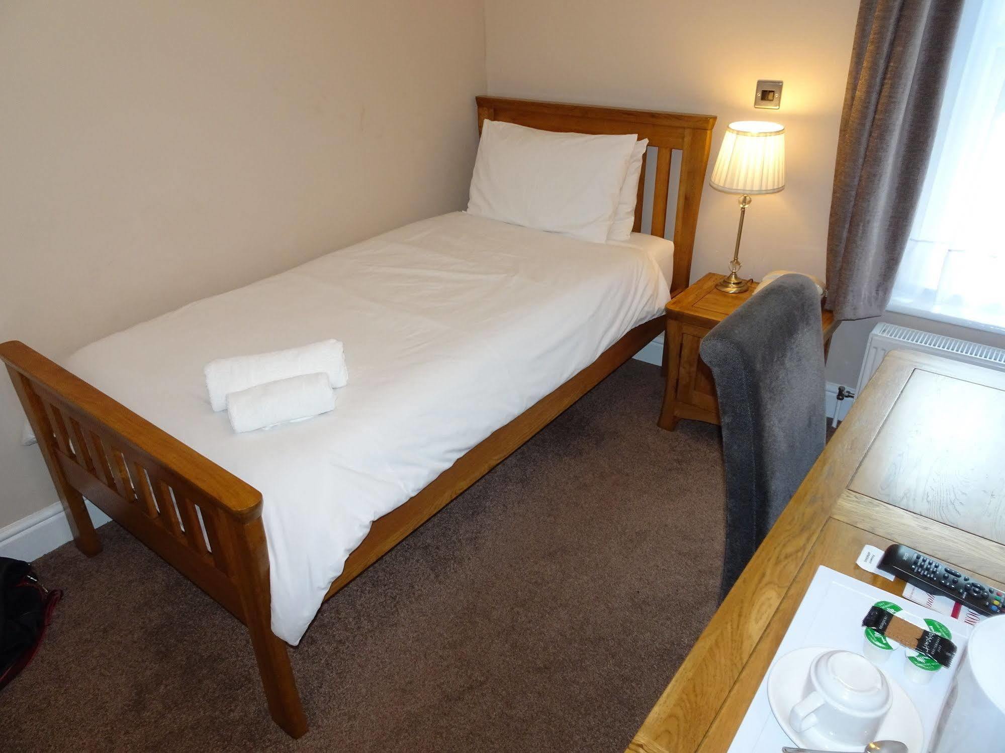 Fernbank Hotel Basingstoke Exteriér fotografie